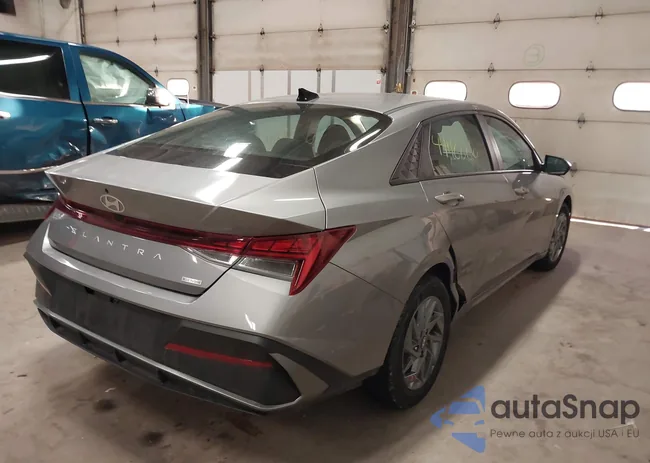 KMHLM4DJ1SU170323: 44118886