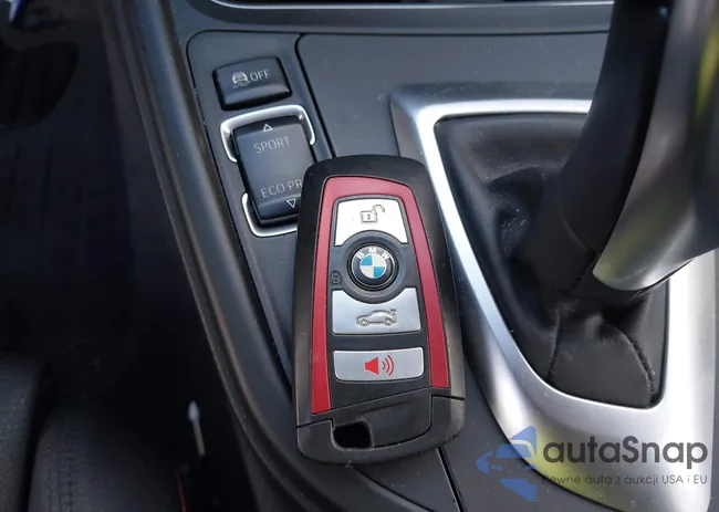 WBA8E9G57GNU28121: 44118908