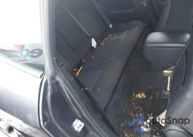 2C3CDZAT3FH706919: 44118119