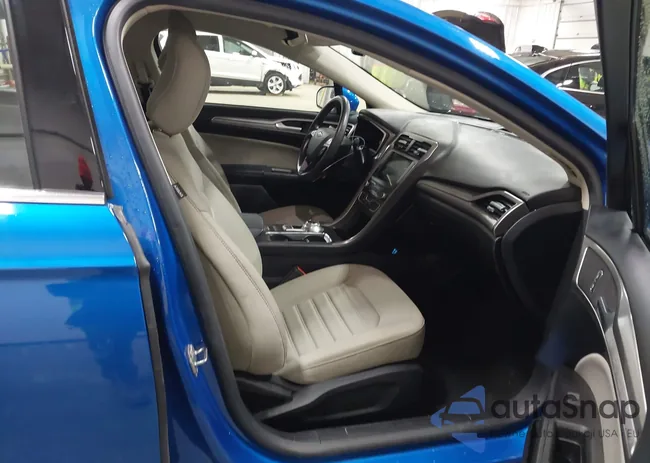 3FA6P0G75KR112553: 44118189