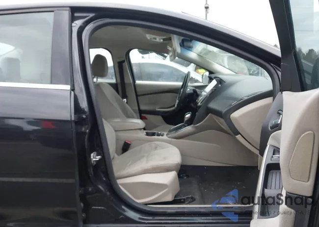 1FAHP3H28CL375438: 44118207