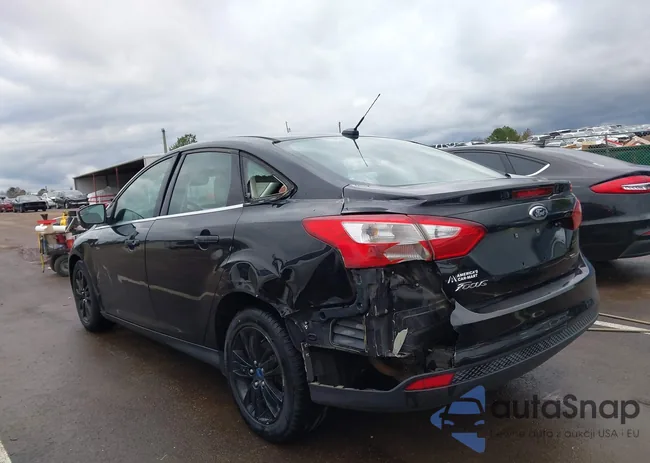 1FAHP3H28CL375438: 44118207