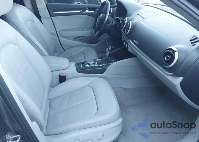 WAUEFGFF2F1073038: 44118356