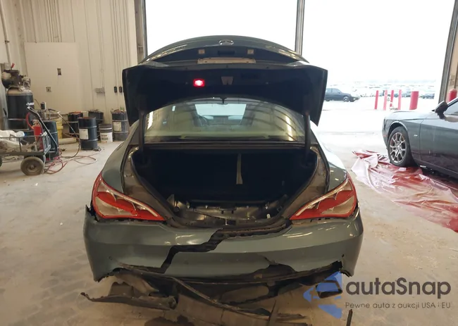 WDDSJ4EB1EN049022: 44118404