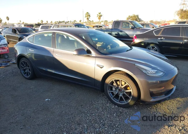 5YJ3E1EB3LF664085: 44119514