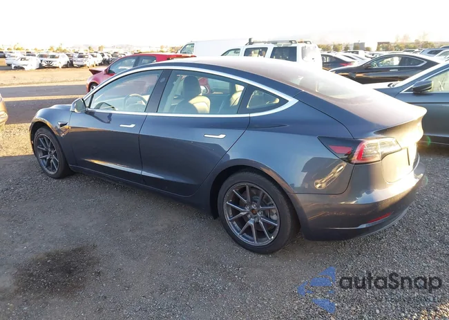 5YJ3E1EB3LF664085: 44119514