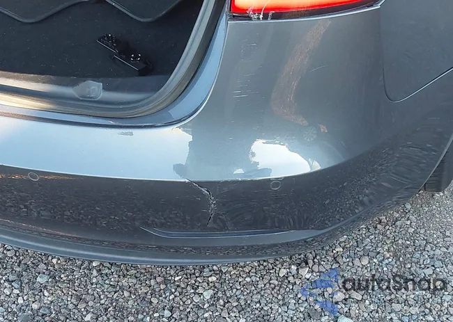 5YJ3E1EB3LF664085: 44119514