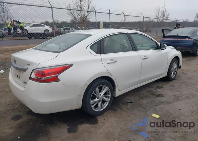 1N4AL3APXEC173772: 44119717