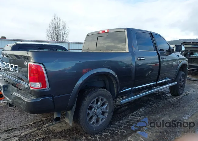 3C6UR5GL7JG409640: 44119890