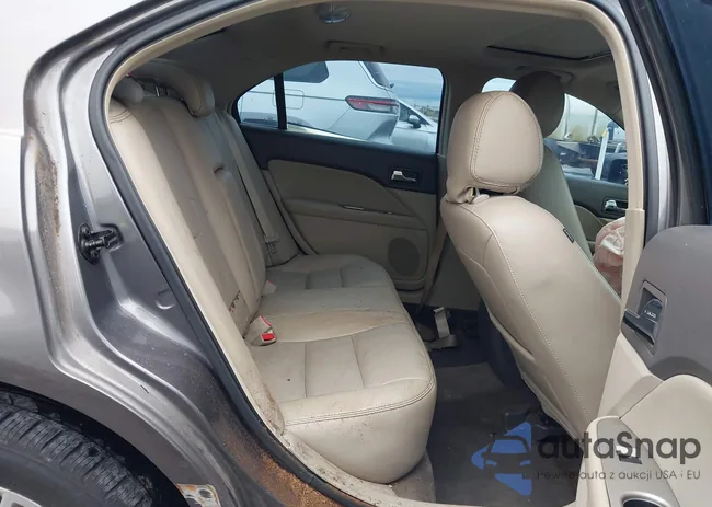 3FAHP0JG8CR376563: 44119970