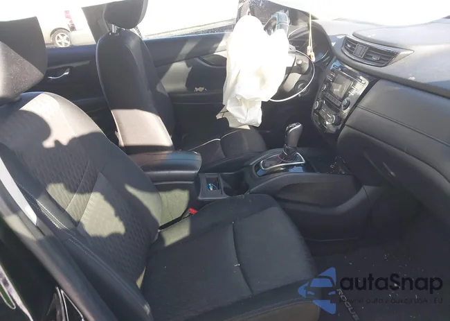 JN8AT2MV6HW010767: 44119127