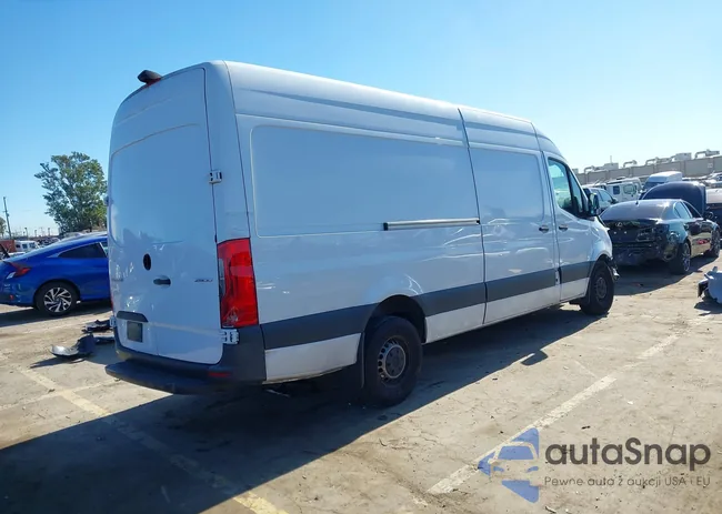 W1Y40CHYXPT128487: 44119143