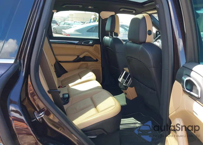 WP1AA2A28ELA96011: 44119208