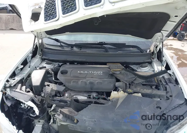 1C4PJLDB9KD195875: 44119295