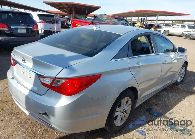 5NPEB4AC1DH682850: 44119346