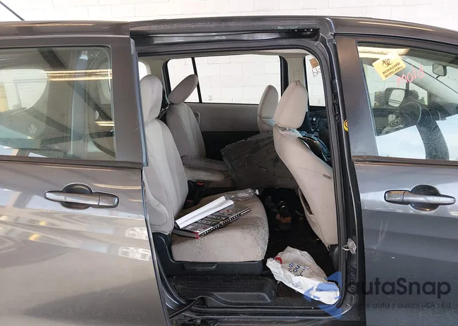 JM1CW2CL5D0156005: 44119371