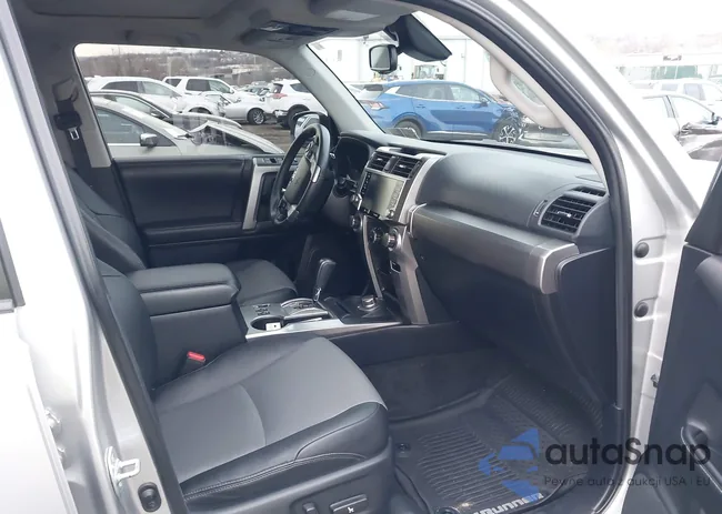 JTEBU5JR6L5753669: 44120520