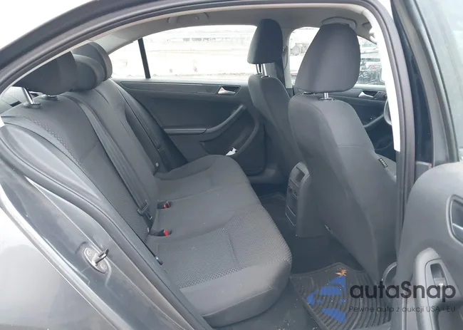 3VW2K7AJ6EM221056: 44120526