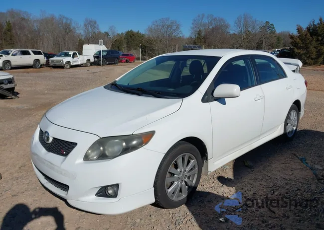 2T1BU40EX9C106152: 44120531