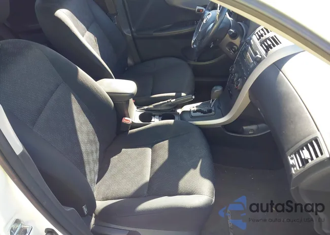 2T1BU40EX9C106152: 44120531