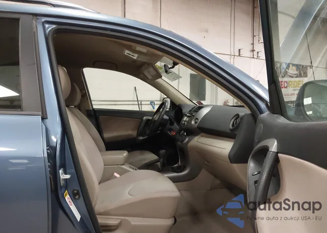 JTMBD33V976054605: 44120590