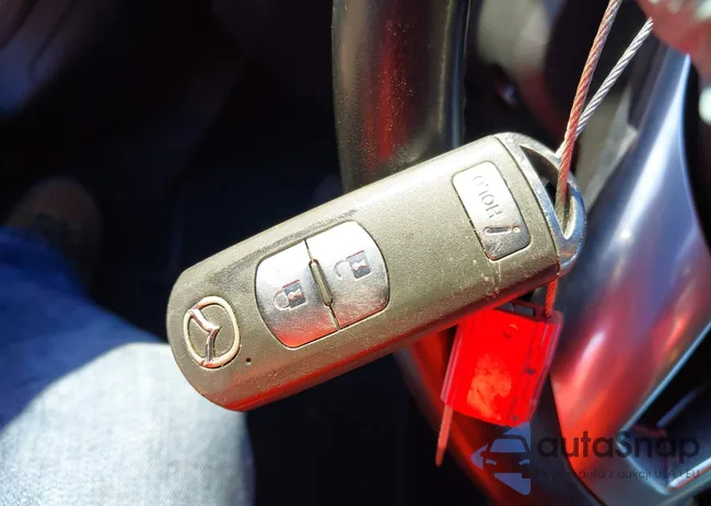 JM3KE4DY6G0820439: 44120594