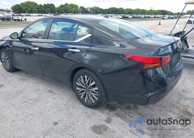 1N4BL4DV1RN342298: 44120638