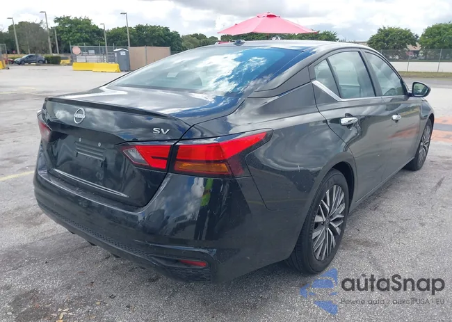 1N4BL4DV1RN342298: 44120638