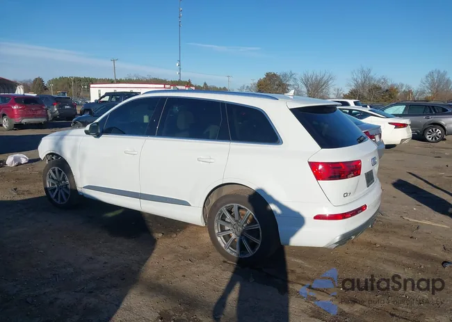 WA1LHAF72JD037717: 44120739