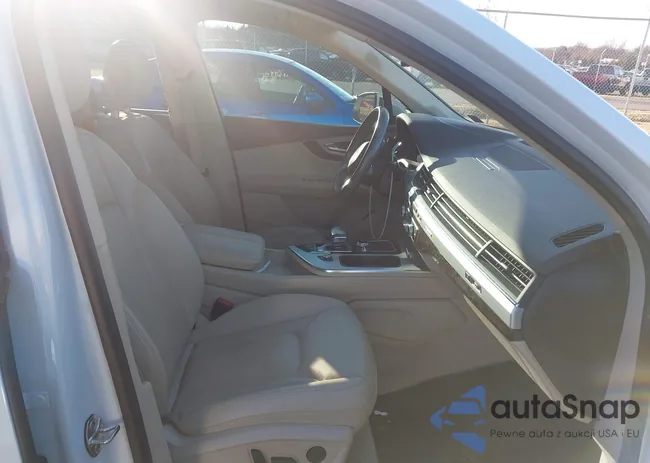 WA1LHAF72JD037717: 44120739