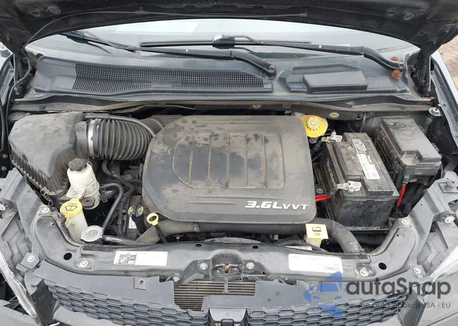 2C4RDGEG2HR779686: 44120772