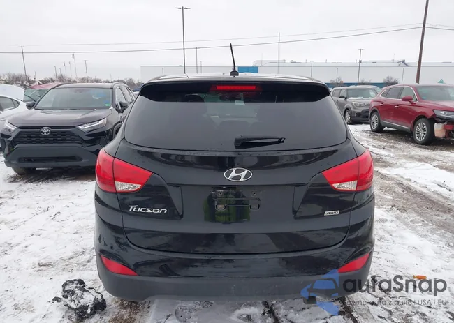 KM8JTCAF0FU063905: 44120777