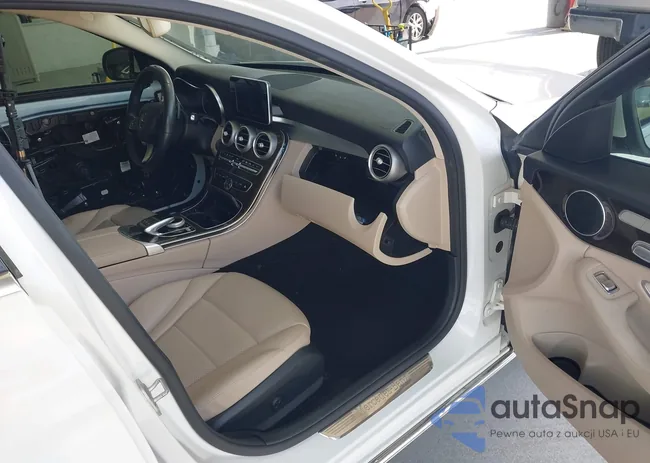 WDDWF4KB0GR183281: 44120832