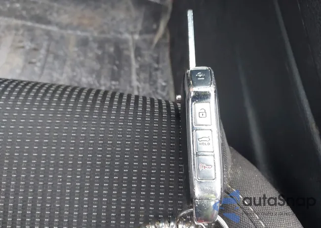 3KPF24AD4ME325938: 44120849