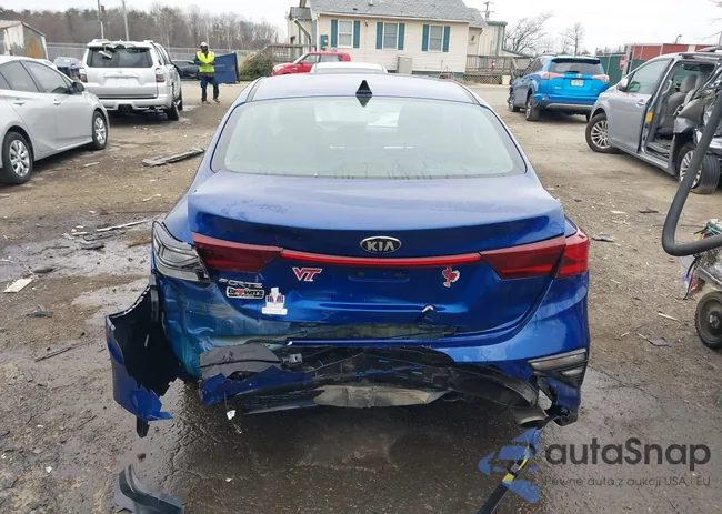 3KPF24AD4ME325938: 44120849