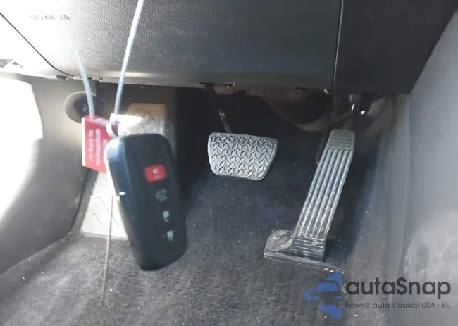 2T3A1RFV8RW492715: 44120862