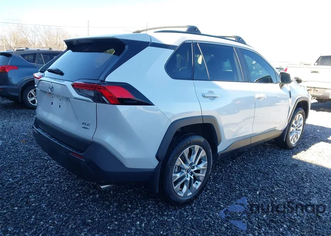 2T3A1RFV8RW492715: 44120862