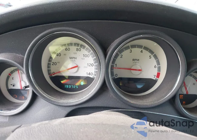 2B3KA43GX8H265877: 44120916