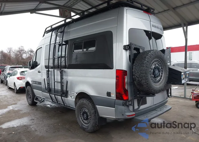 W1Y4EBVY5NT094911: 44120929