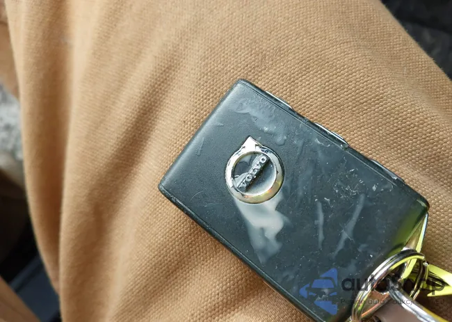 7JR102FK9LG044679: 44120952