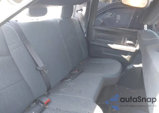 3C6UR5HL6RG190096: 44120958