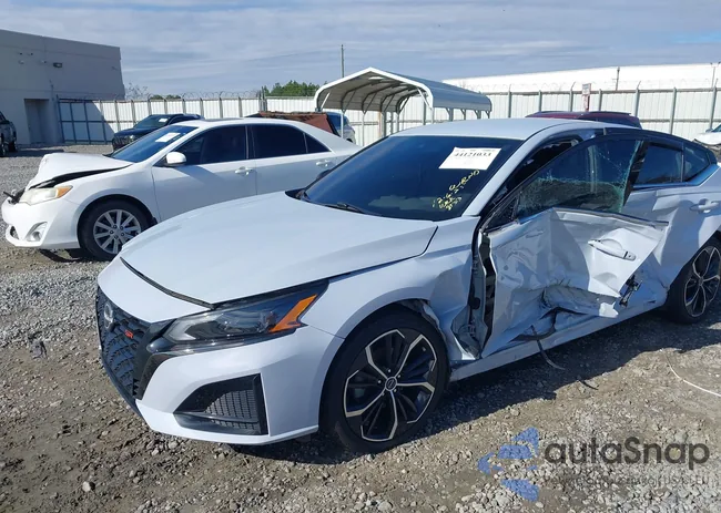 1N4BL4CV7PN318733: 44121033