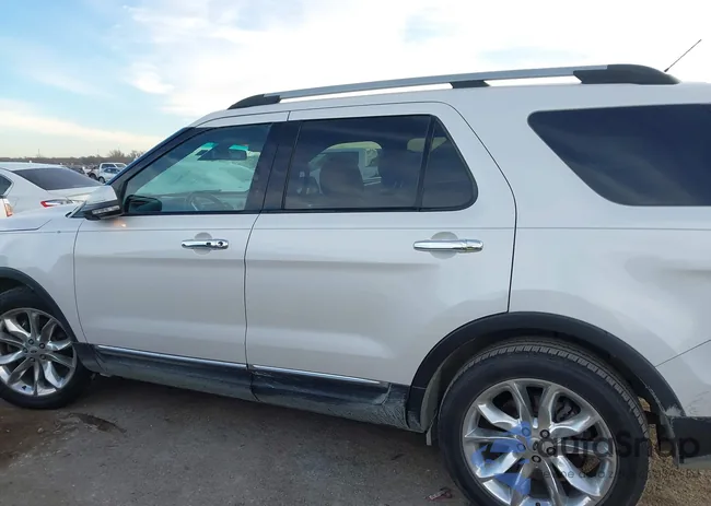 1FM5K7F88FGC04904: 44121077