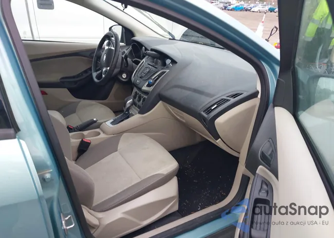 1FAHP3K24CL310031: 44120158