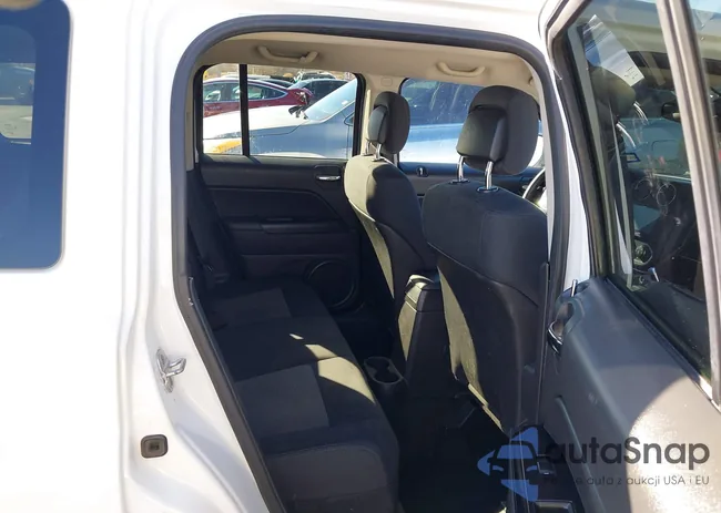 1C4NJRBB2CD623977: 44120160