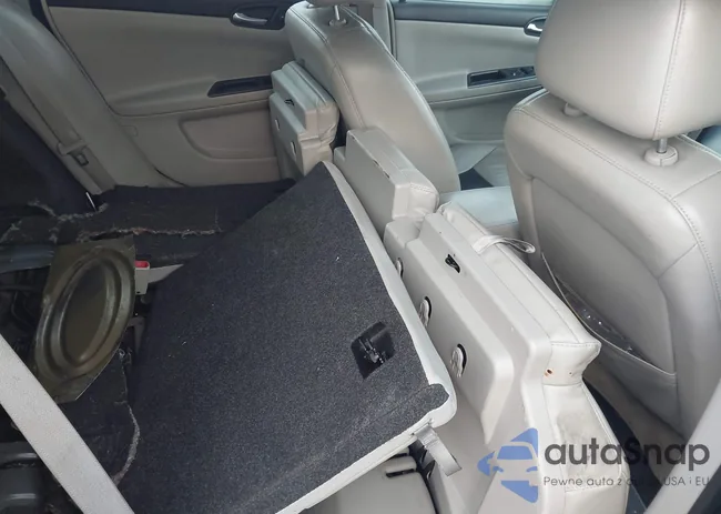 2G1WV58KX81254872: 44120286