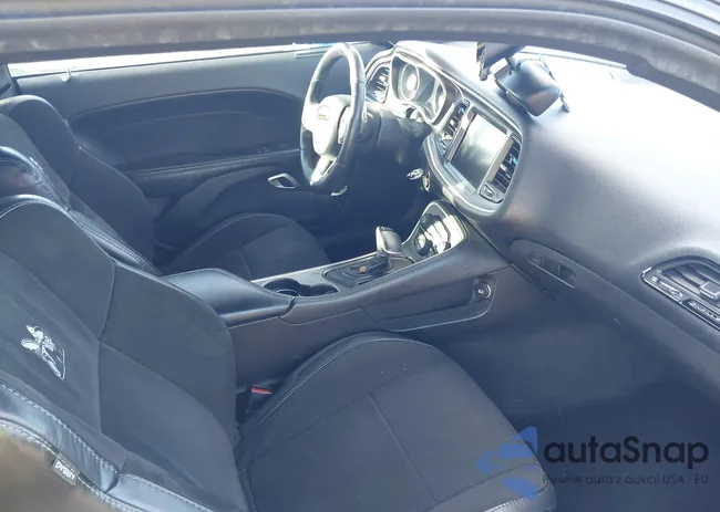 2C3CDZFJ2FH910098: 44120324