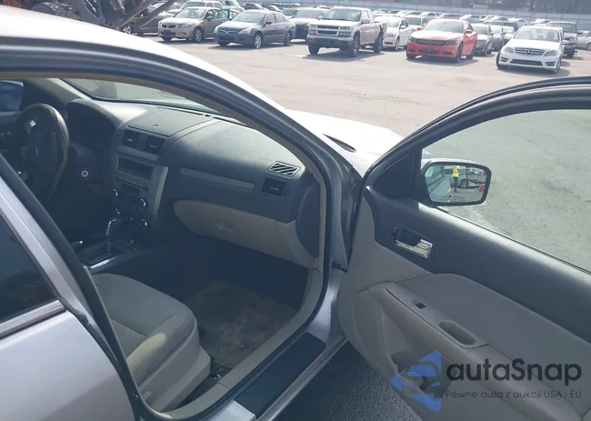 3FAHP0HA7CR285012: 44120381