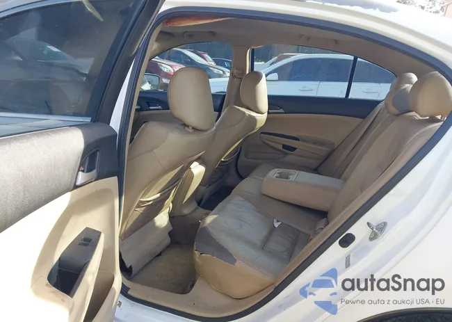 1HGCP2F60BA017072: 44120394