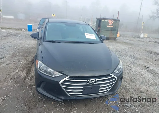 5NPD84LF2JH222819: 44121535